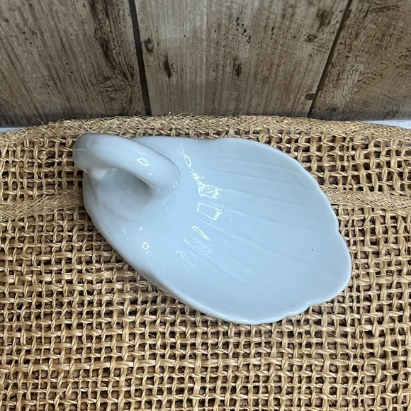 Vintage White Ceramic Swan Planter Dish Mid Century Decor - Picture 4 of 4